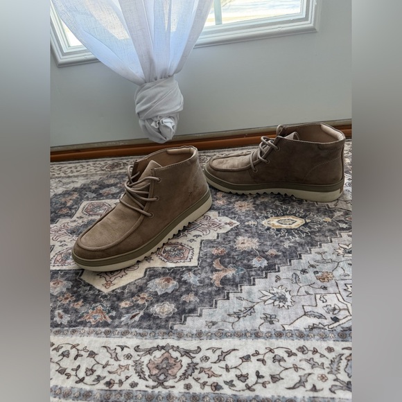 Women’s Booties - Picture 8 of 10